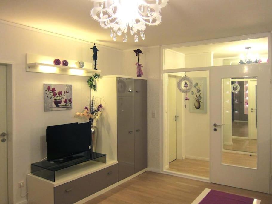 Modernes 1 Zimmer Luxusappartement Kleiner Roland Mit Parkplatz Und Balkon In Bremen Naehe Zentrum BRE Exterior foto